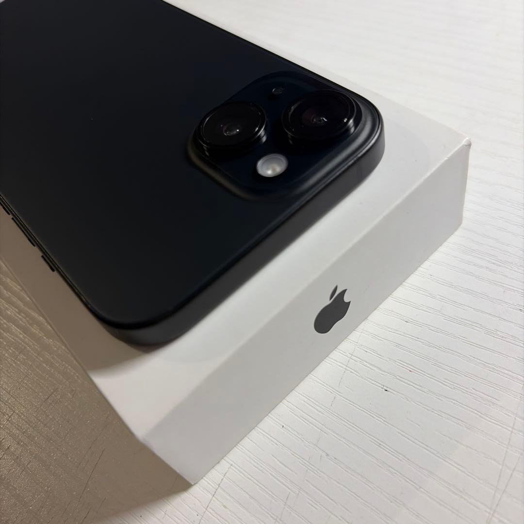 iPhone15 128GB ブラック&ピンク SIMフリー 極美品