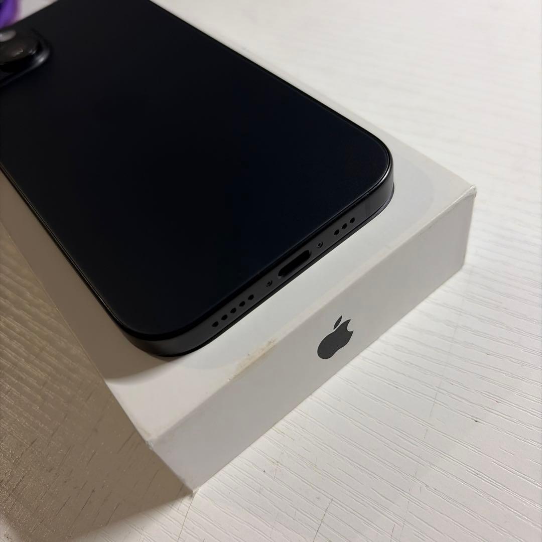 iPhone15 128GB ブラック&ピンク SIMフリー 極美品
