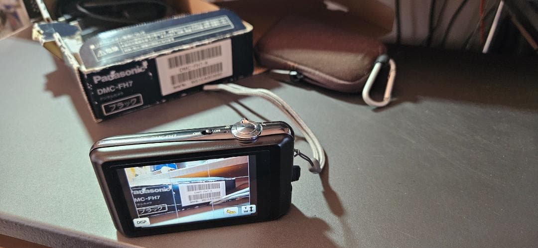 Panasonic DMC-FH7 コンパクトデジタルカメラ