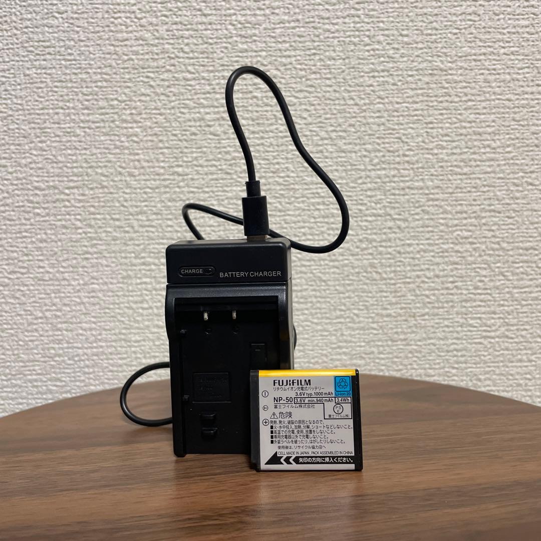 【オールドコンデジ】 FUJIFILM FinePix F70EXR