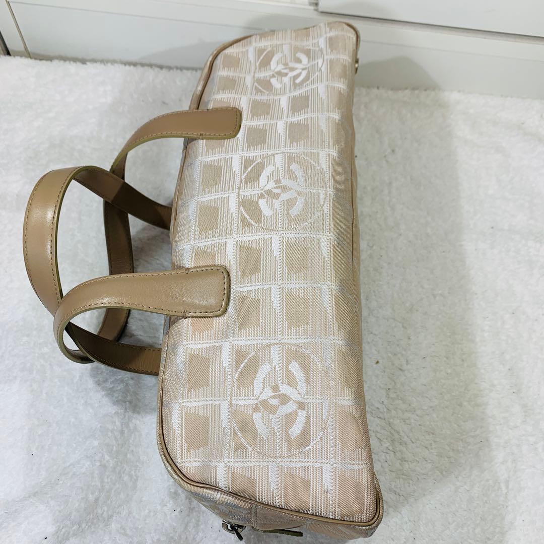 シャネル CHANEL ニュートラベルライン ハンドバッグ A15828