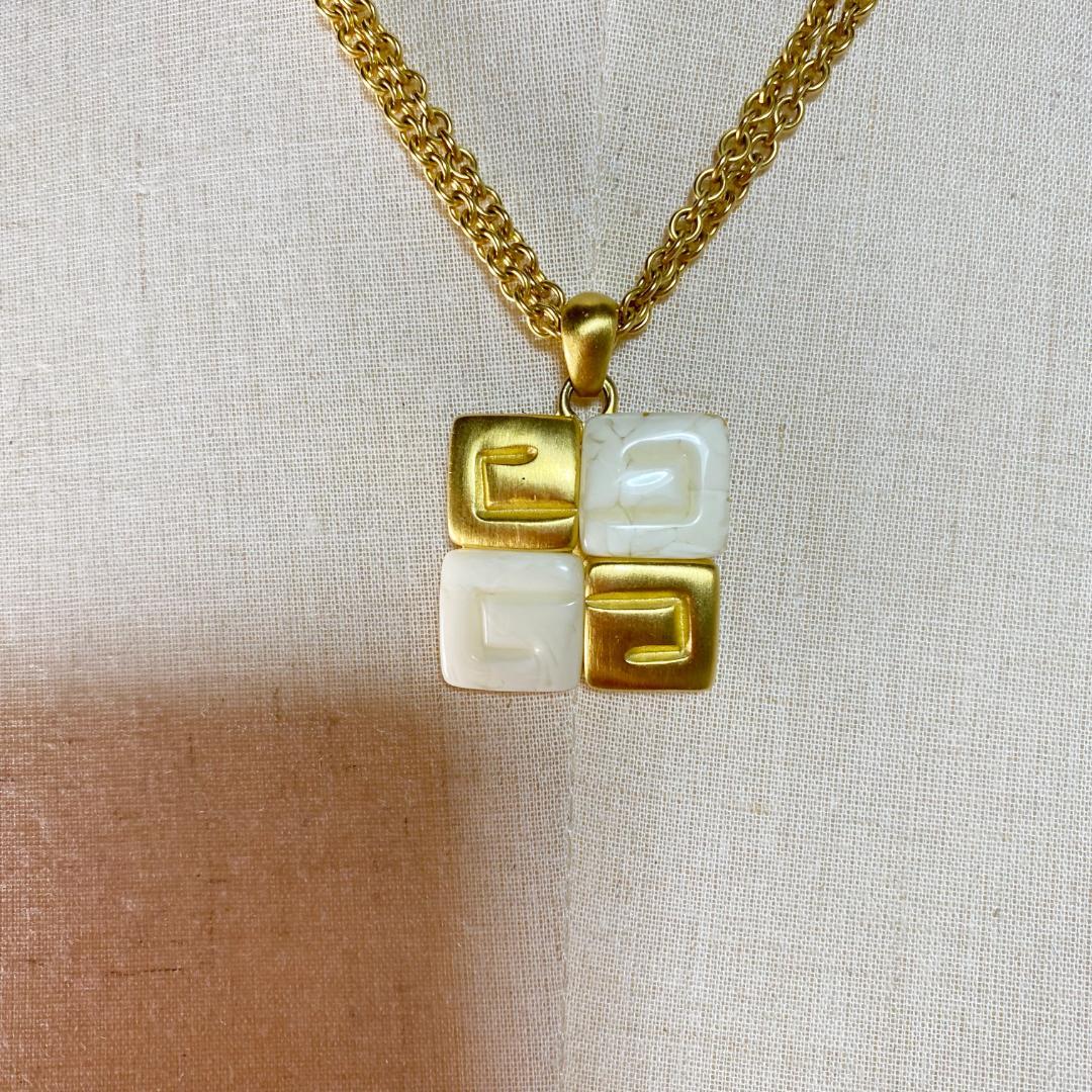 【GIVENCHY】美品 ゴールド ホワイト スクエアペンダント ネックレス