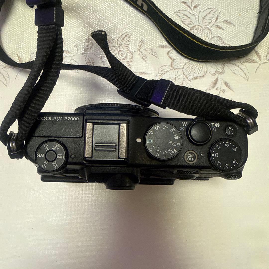 Nikon Coolpix P7000 充電器付き