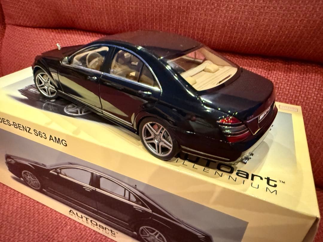 ミニカー AUTOart Mercedes-Benz S63 AMG 1/18