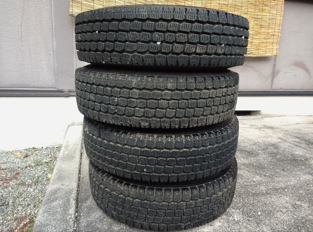 145R12 6PR LT・スタッドレスタイヤ・アルミホイール・2本のみ・2/2