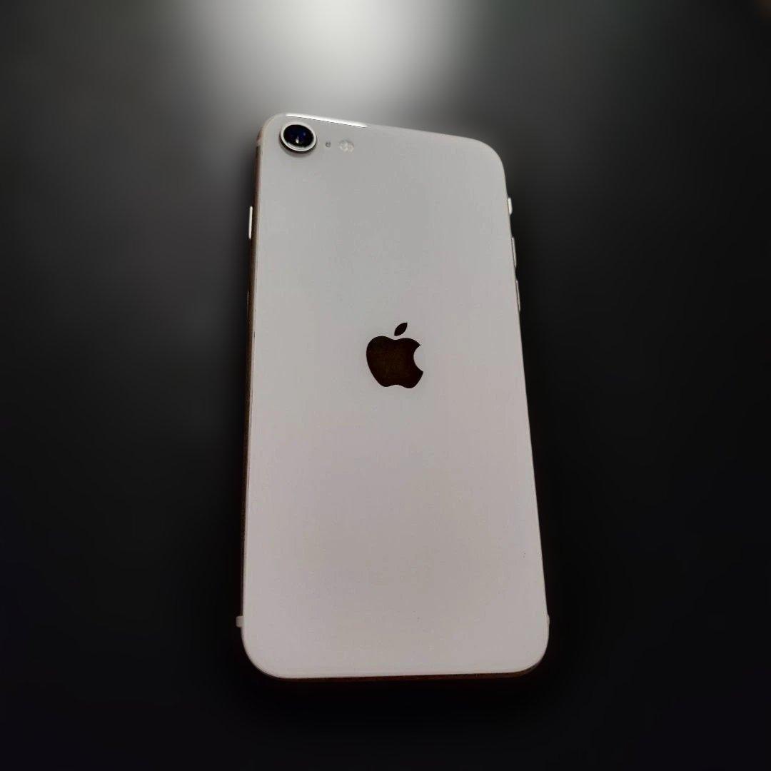 Apple iPhone SE3 128GB（第3世代）スターライト