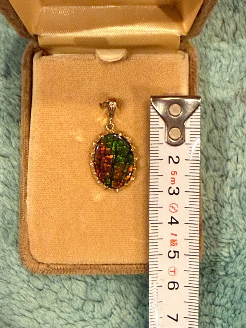 コーライト社製　アンモライト　チャーム　フレーム部分10k