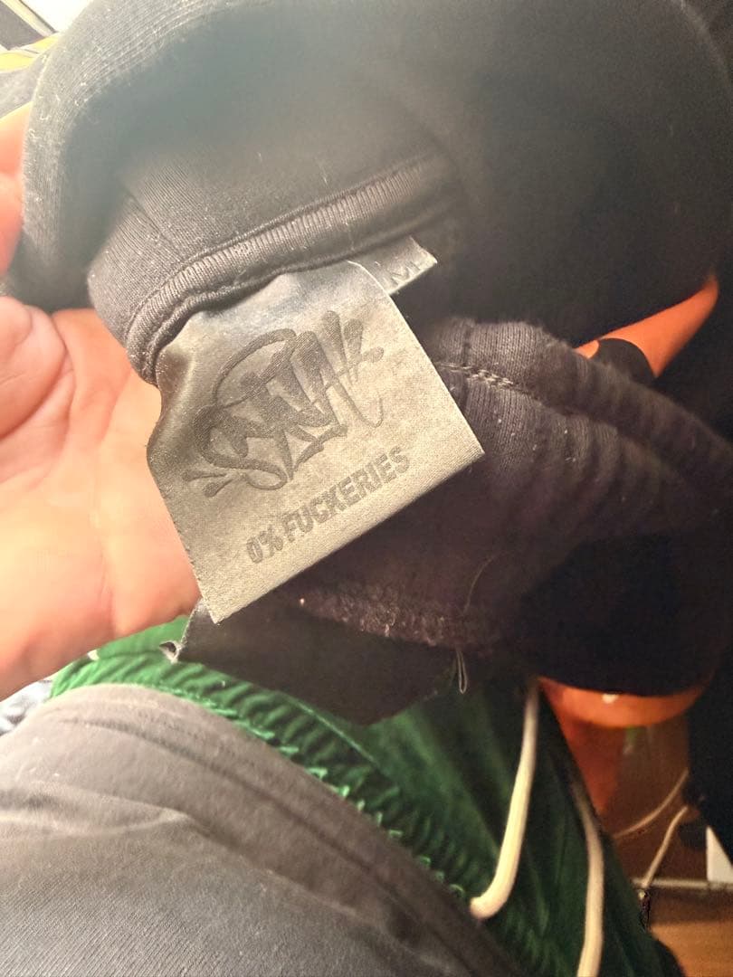 12月 SYNA WORLD OG BLACK x ORANGE 本物