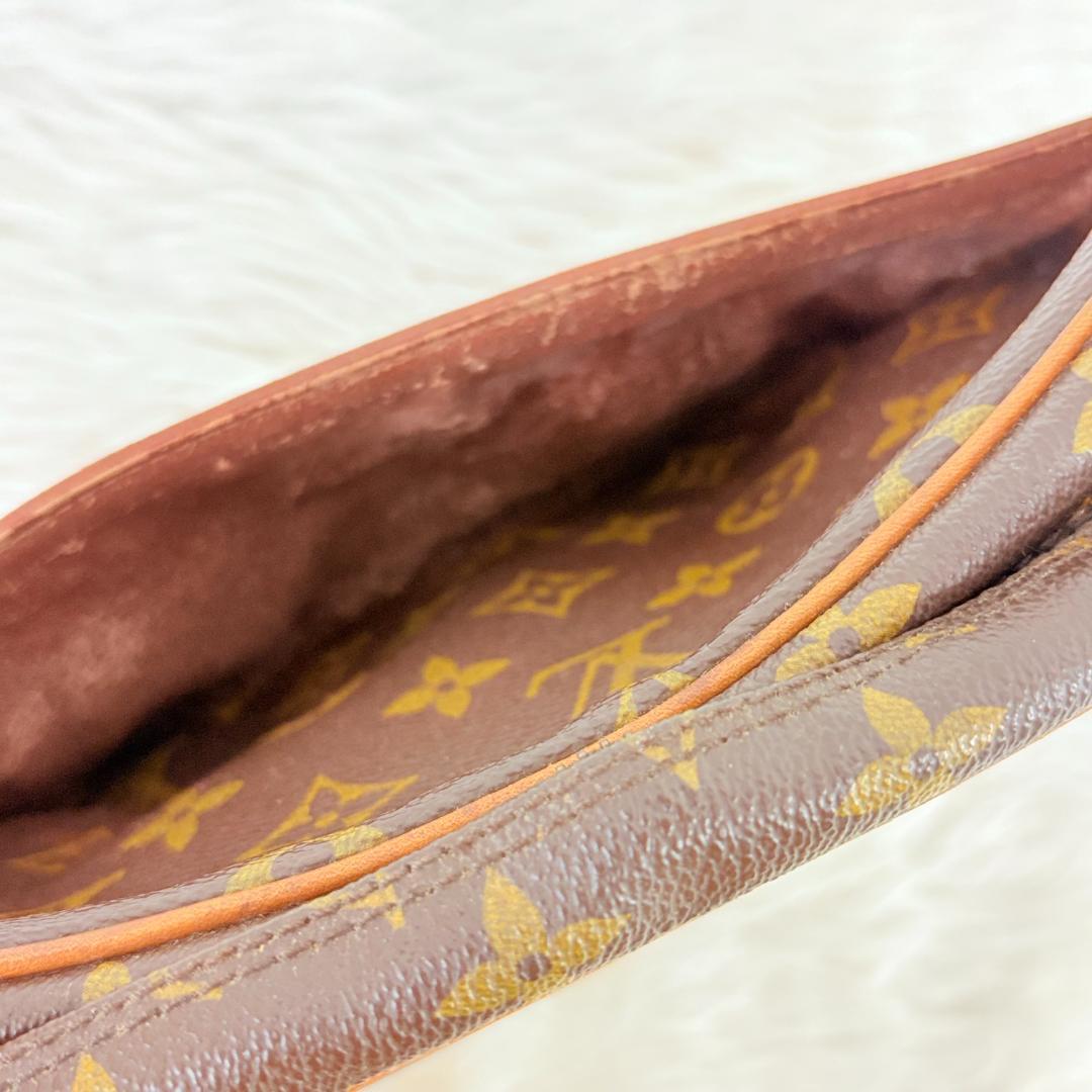 ヴィトン コンピエーニュ 23 クラッチバッグ モノグラム M51847