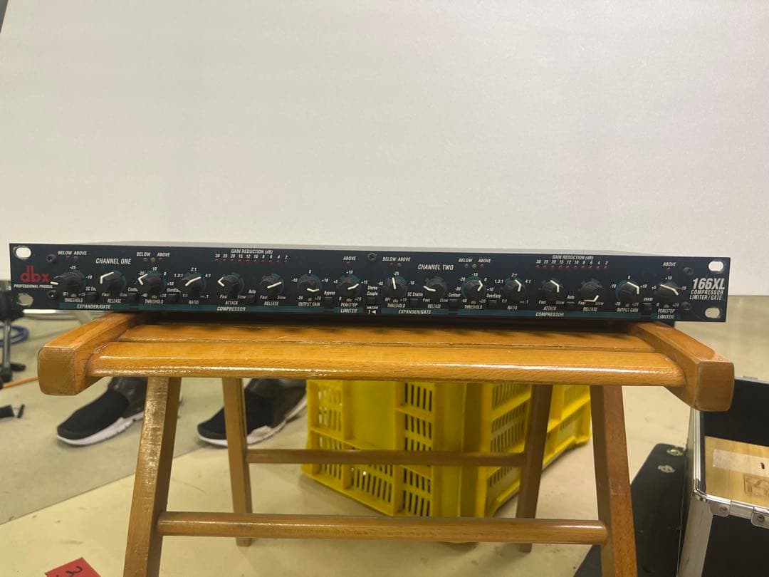 DTM・DAW dbx 166XL COMPRESSOR LIMITER / GATE