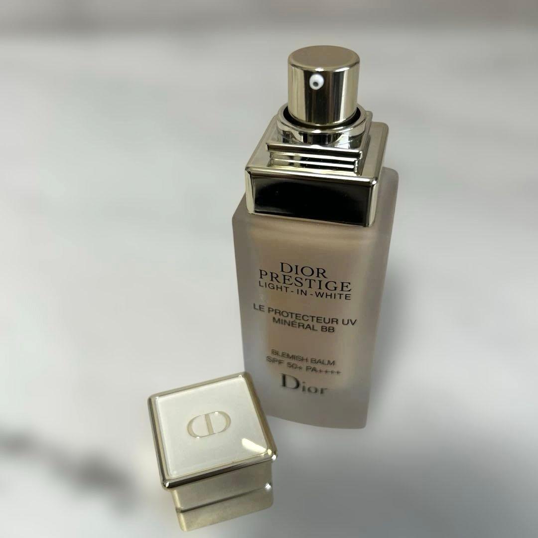 未使用　DIORプレステージ　ホワイト　ル　プロテクターUV ミネラルBB 01
