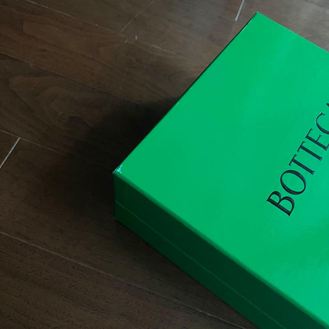 ボッテガ・ヴェネタ フラットサンダル