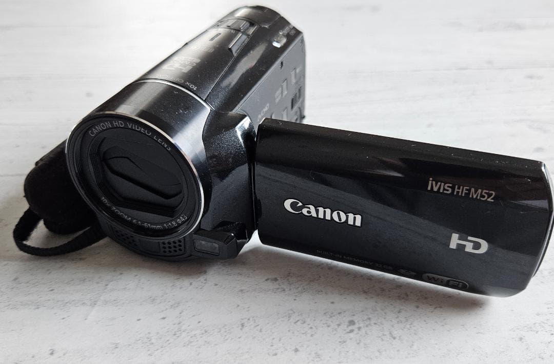 ビデオカメラ Canon iVIS HF M52