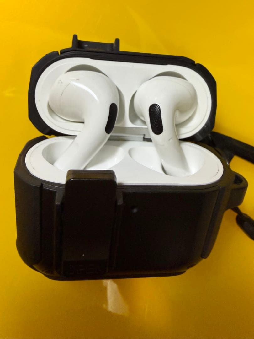 AirPods4 アクティブノイズキャンセリングモデル　ケース付き