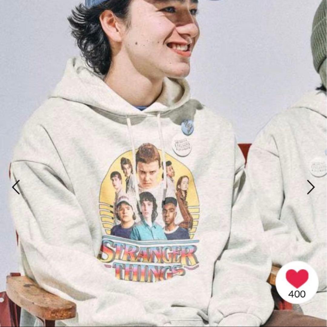 STRANGER THINGS × niko and... 缶バッジ付きパーカー