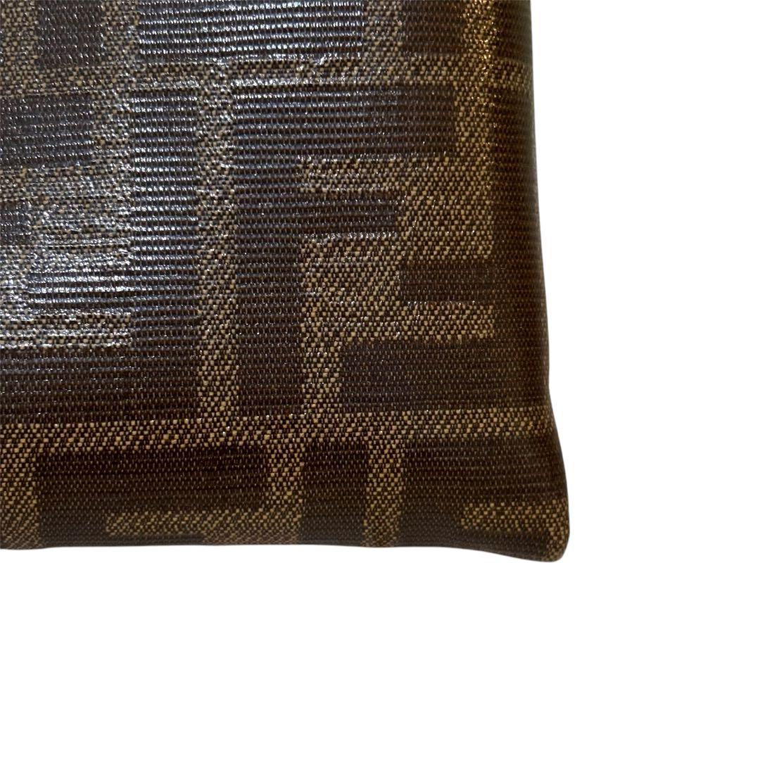 未使用級　FENDI FFフラット スリム　クラッチバッグ　ズッカ　ウォレット