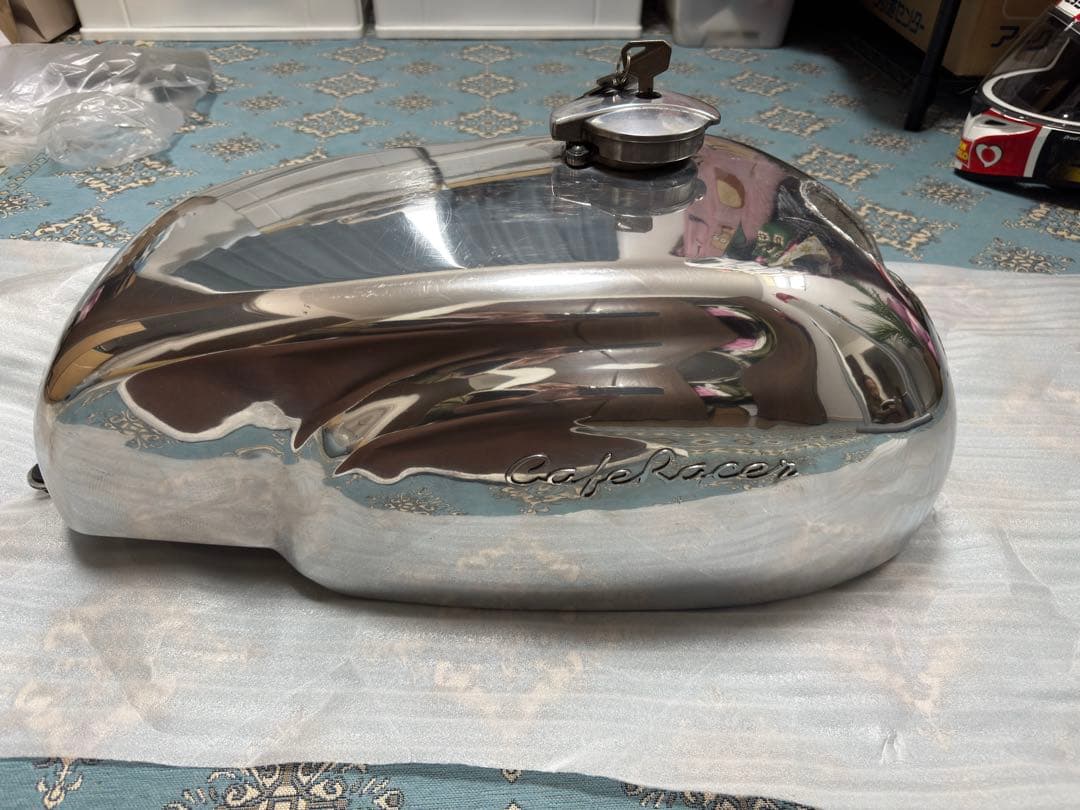 SR400（キャブ車）デイトナ　アルミノートンタンク