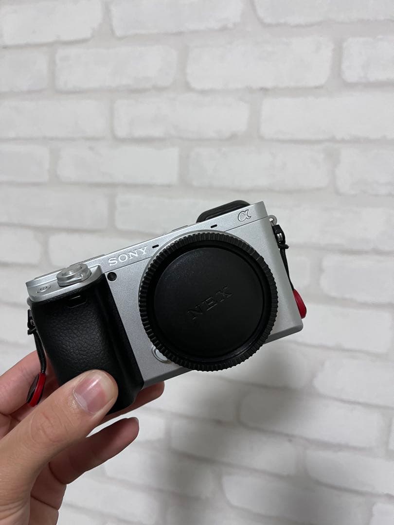 【値下げ可】SONY α6400 ミラーレス一眼カメラ 本体のみ【箱付き】