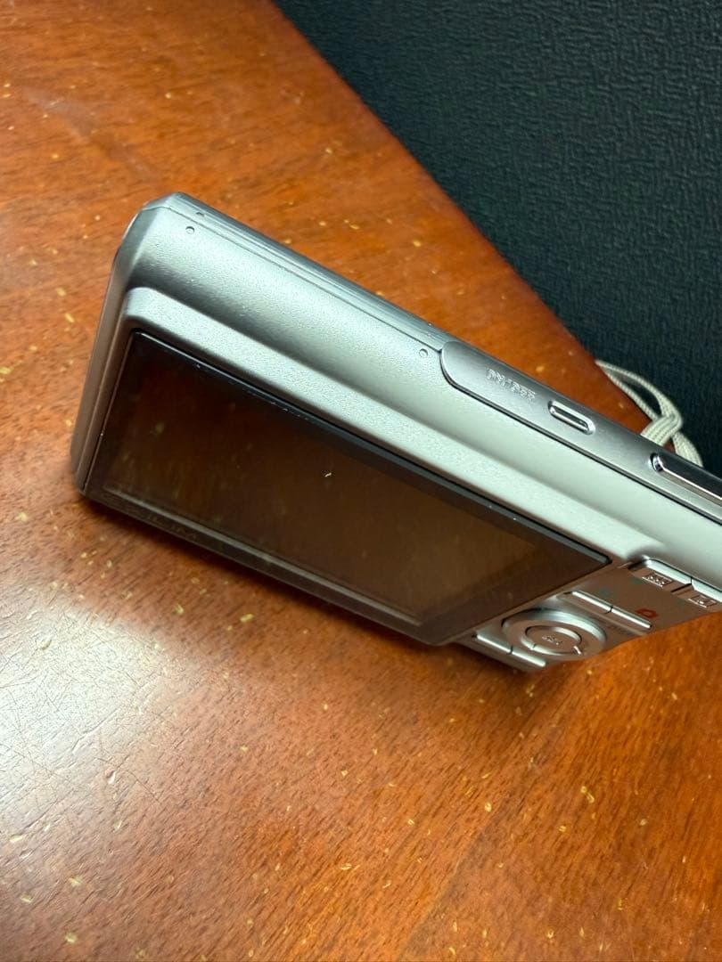 CASIO EXILIM EX-Z75 デジタルカメラ ケースおまけ 人気 美品