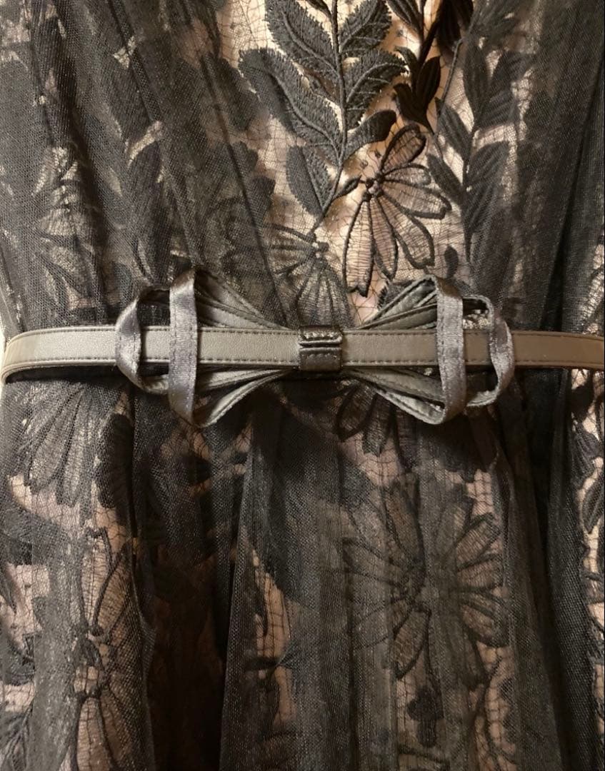 ストロベリーフィールズ　ドレス　結婚式　パーティ　お呼ばれ　発表会などに