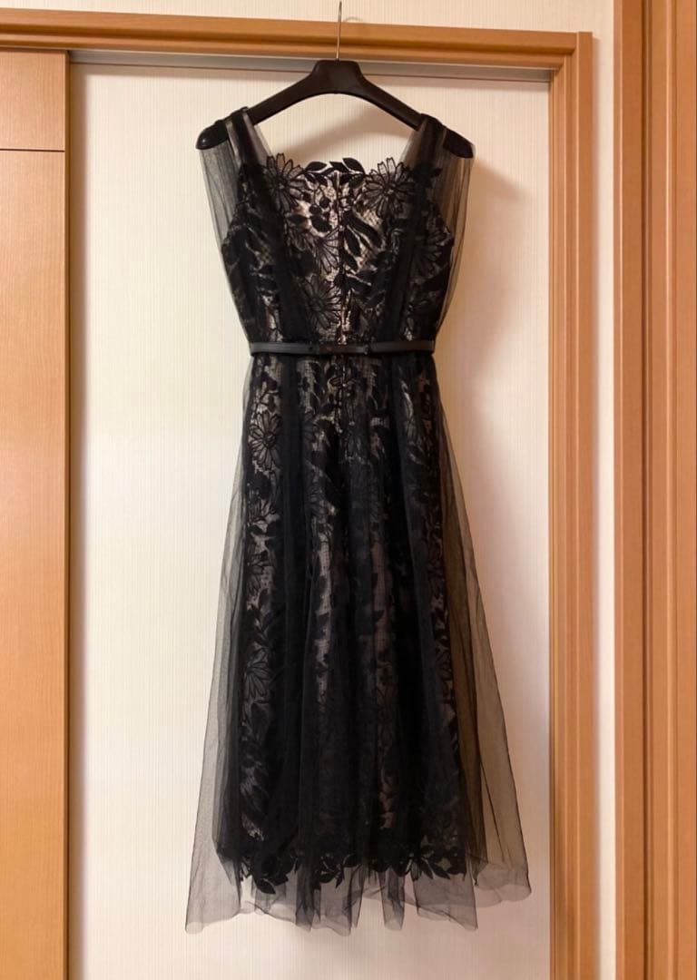 ストロベリーフィールズ　ドレス　結婚式　パーティ　お呼ばれ　発表会などに