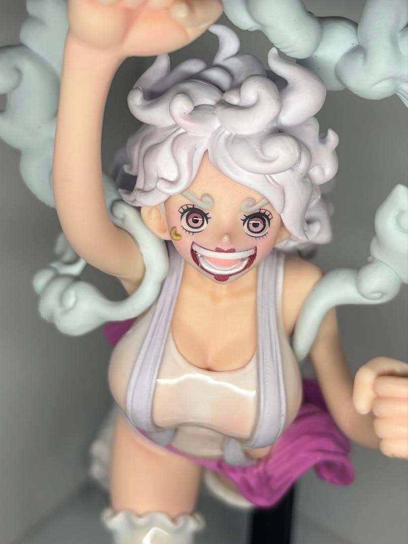 マ*ん様 ワンピース KING OF ARTIST ボニー フィギュア リペイン