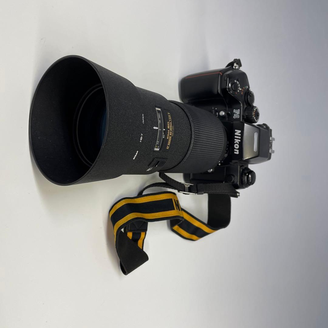Nikon F4  レンズNikonED80〜200mm F2,8