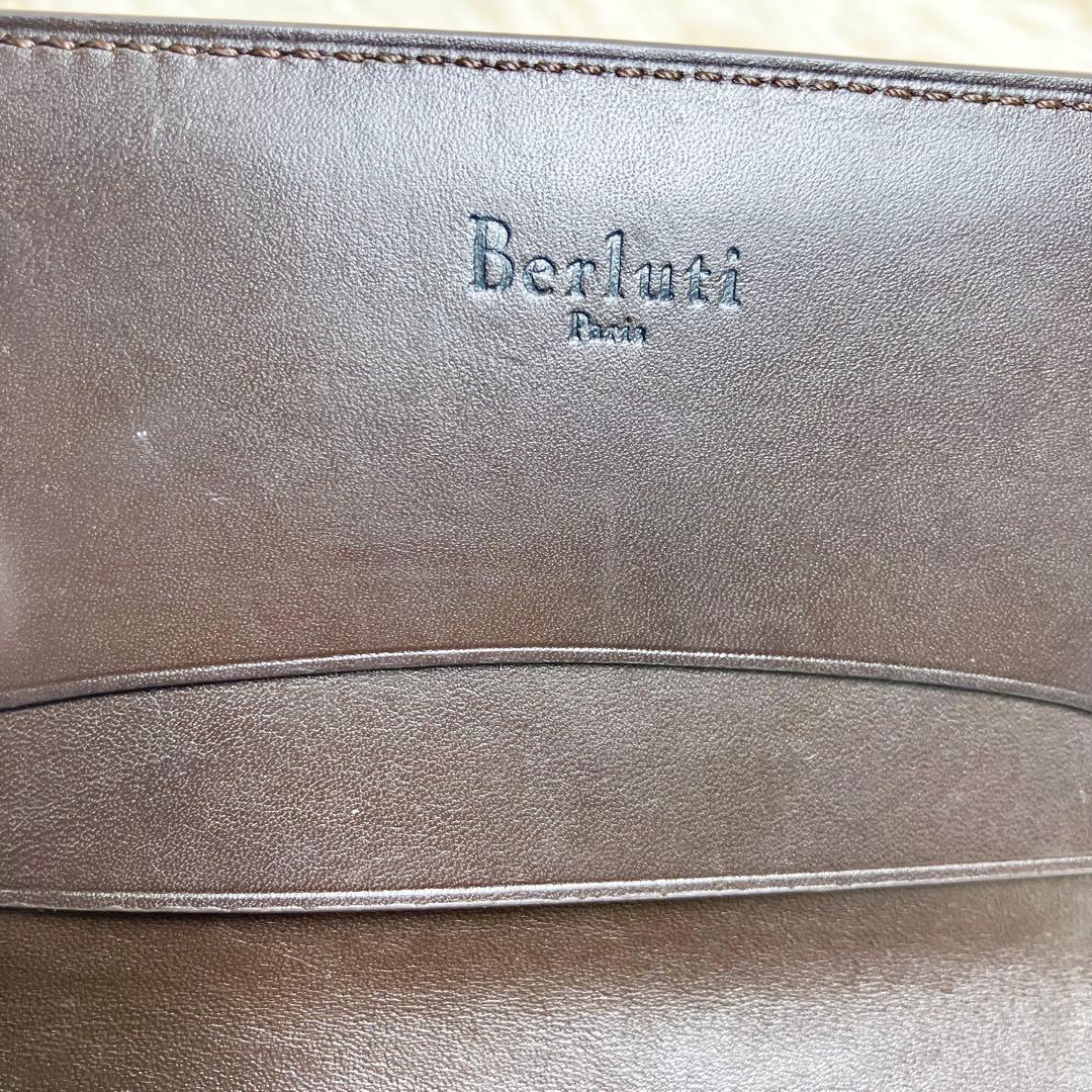 【美品】ベルルッティ 名刺入れ レザー フラップ カリグラフィー インブイア