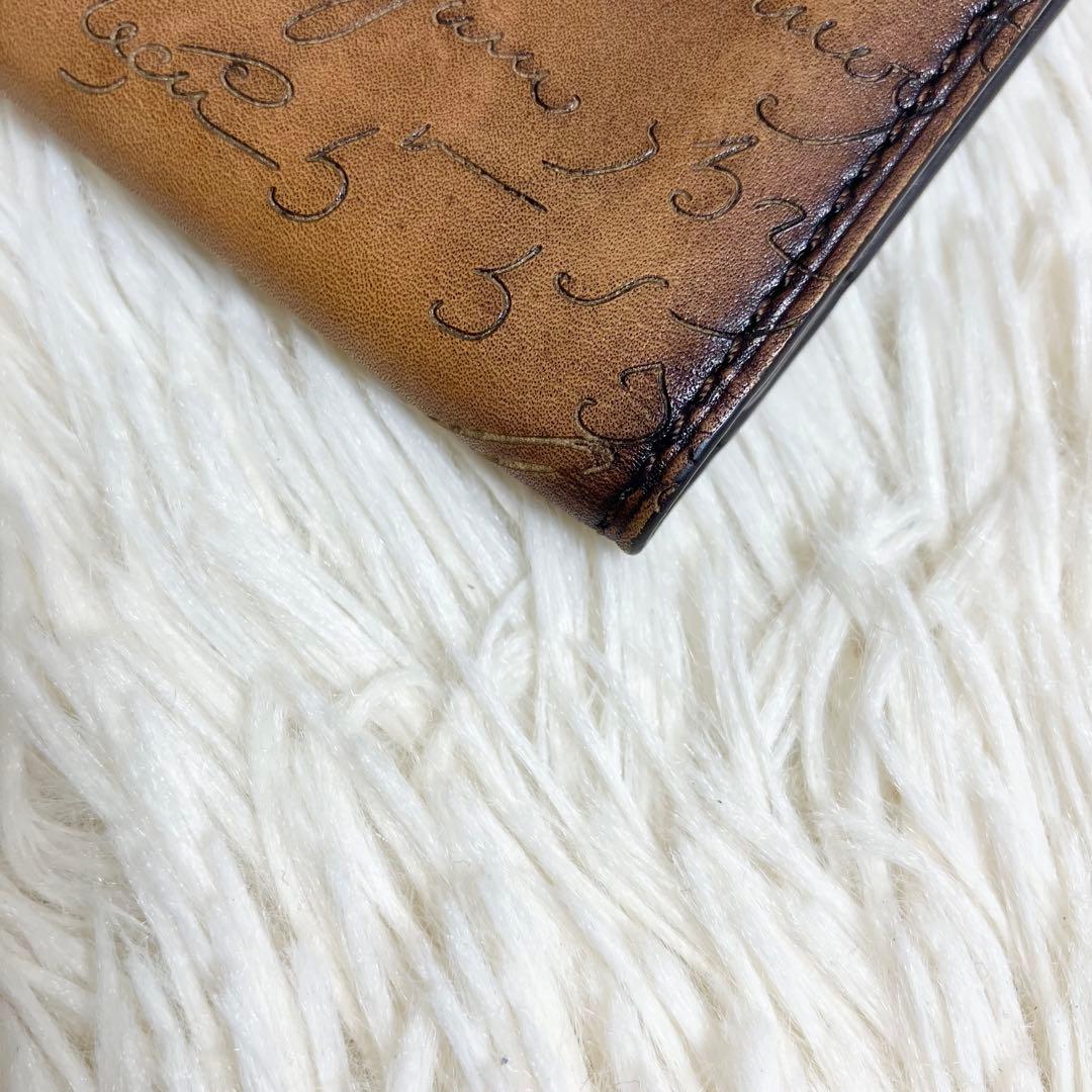 【美品】ベルルッティ 名刺入れ レザー フラップ カリグラフィー インブイア