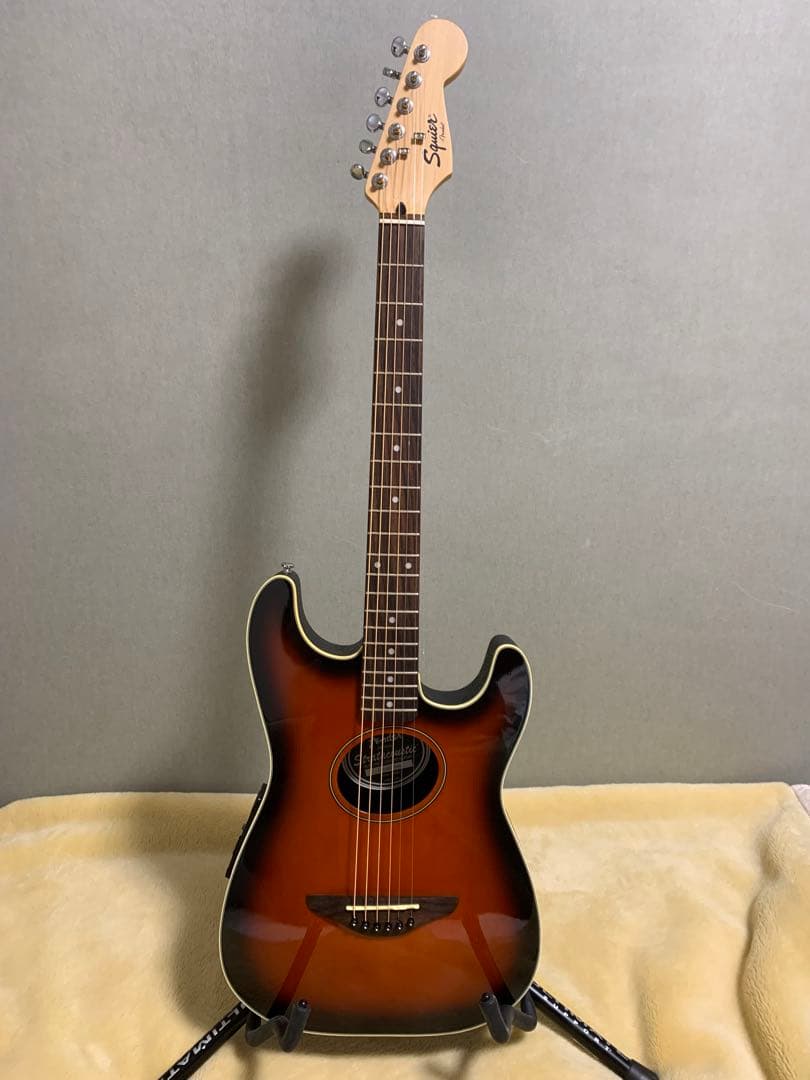 Squier Stratacoustic エレアコ