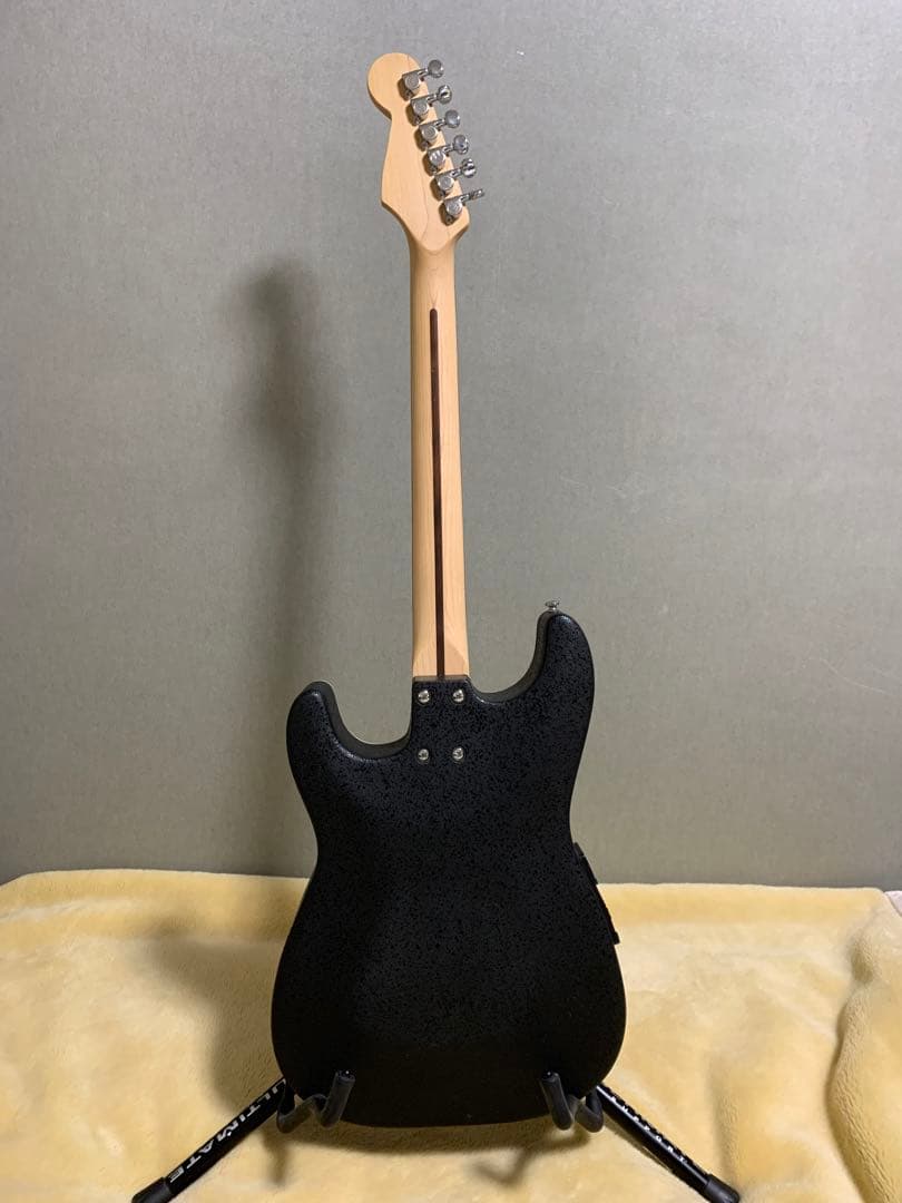Squier Stratacoustic エレアコ