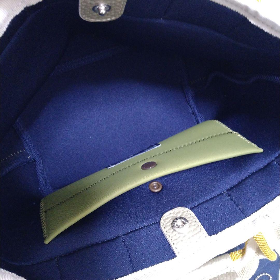 激安！定価の半額以下！！新品タグ有り　ADMJ モスグリーン トートバッグ