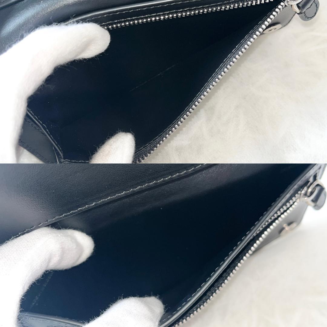 BURBERRY ウォレットチェーン ショルダー レザー ブラック ロゴプリント