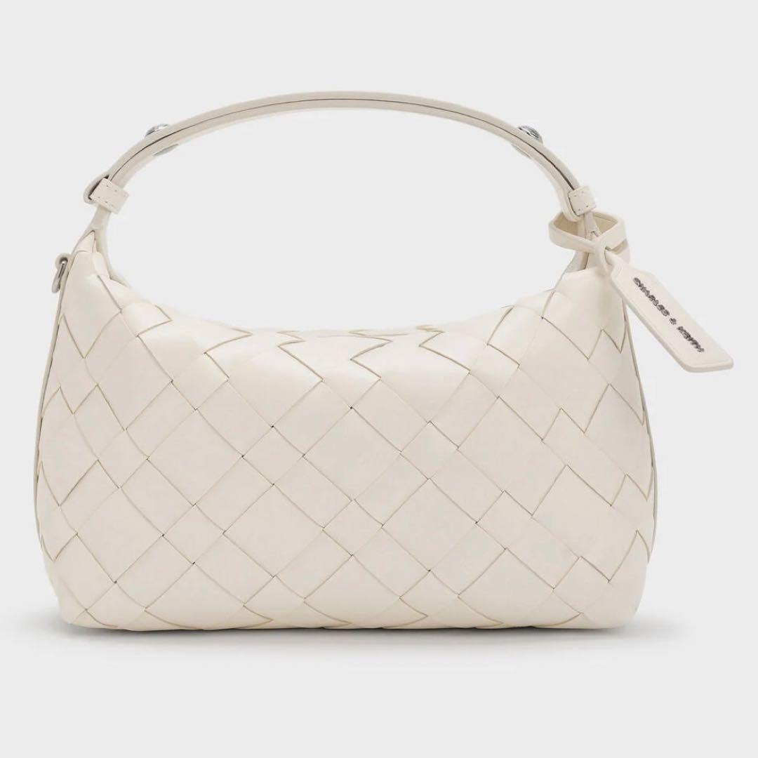 【新品未使用】 イヴェット ウーブンショルダーバッグ クリーム