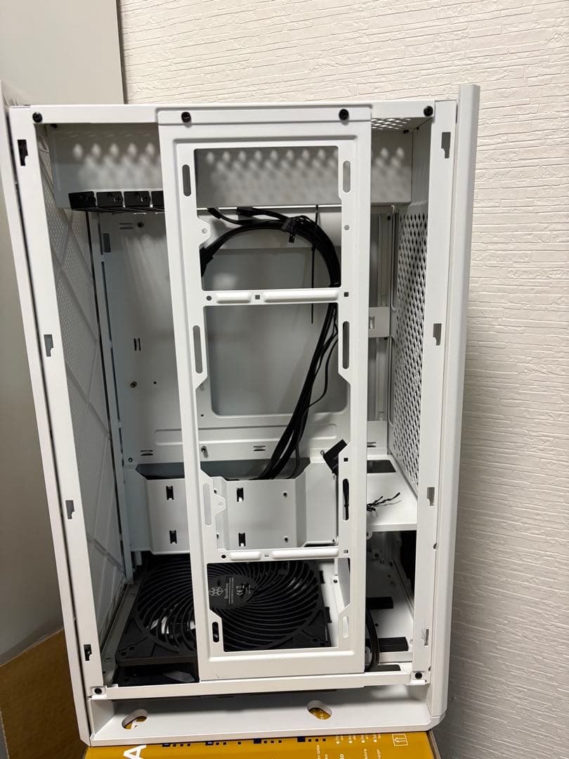 SilverStone ALTA G1M SST-ALG1MW ホワイト