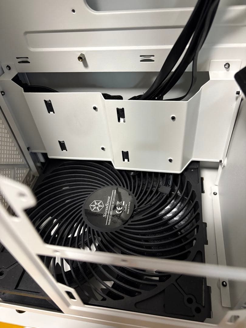 SilverStone ALTA G1M SST-ALG1MW ホワイト