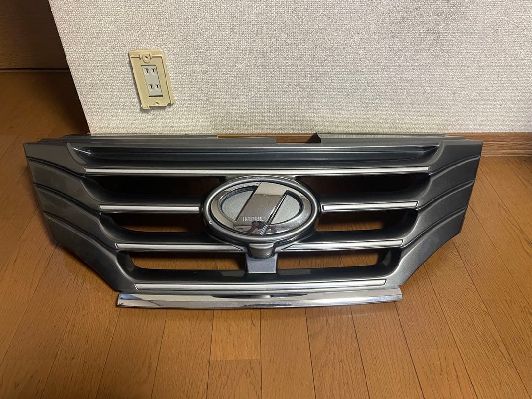 IMPUL グリル　日産セレナc26前期