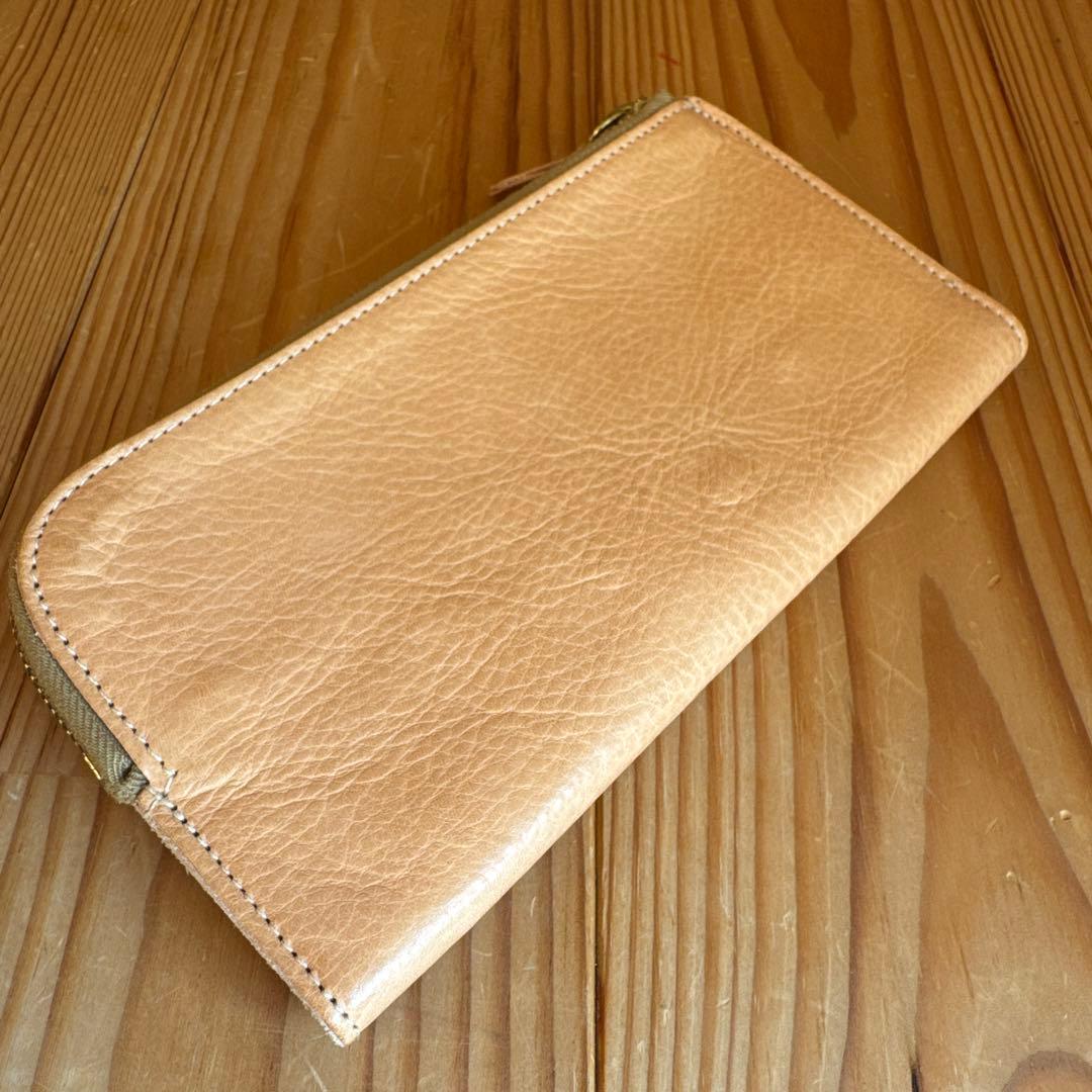 【新品】IL BISONTE コンチョストラップ 長財布 ヌメ ナチュラル☆