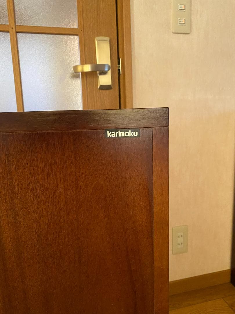 カリモク コロニアル チェスト コーナーキャビネット 飾り棚