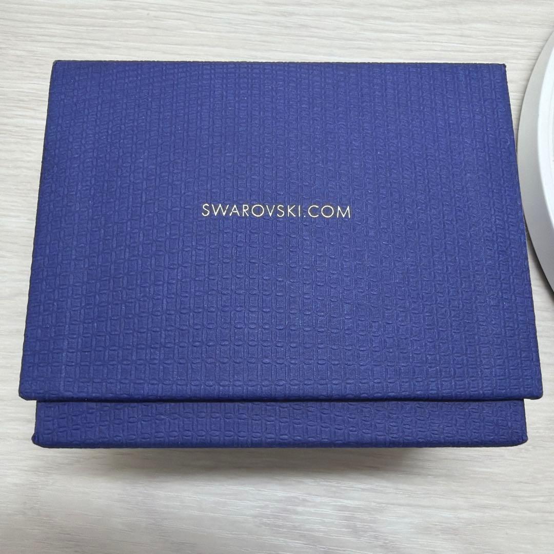 スワロフスキーMesmera Attract バングル シルバー