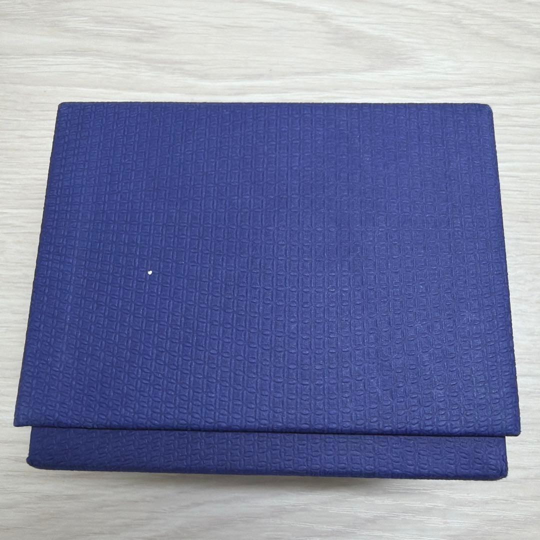 スワロフスキーMesmera Attract バングル シルバー