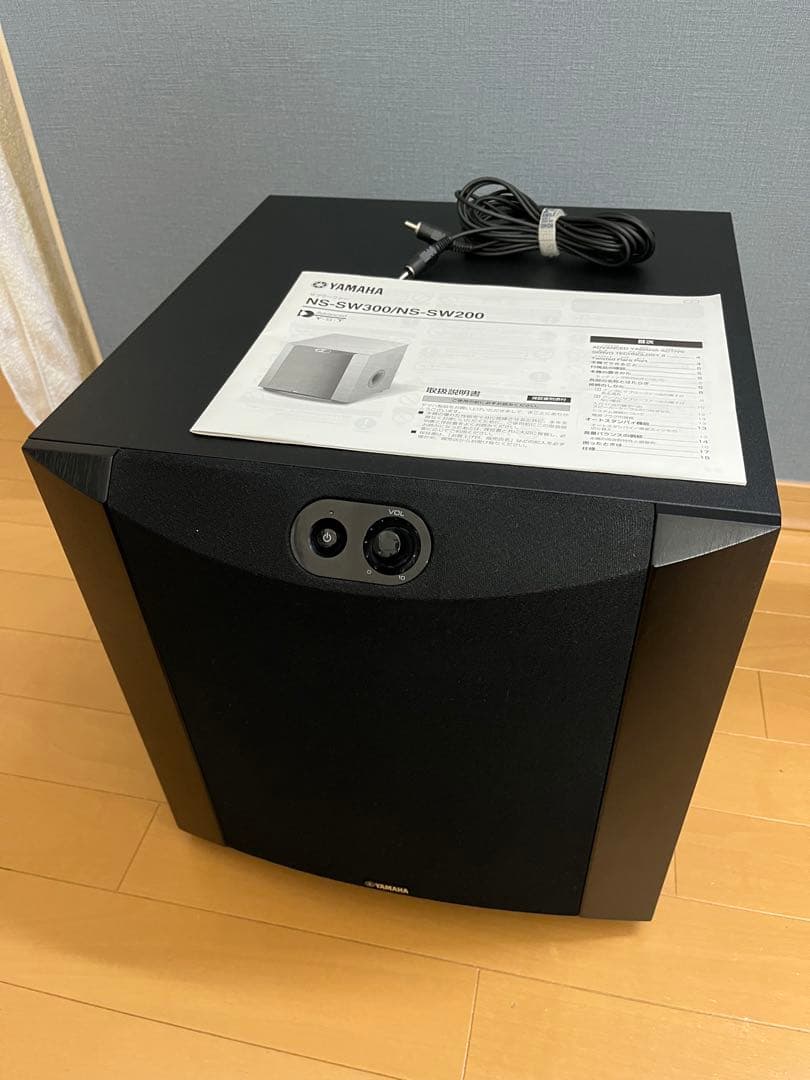 ヤマハ サブウーファー NS-SW300(山田)￼