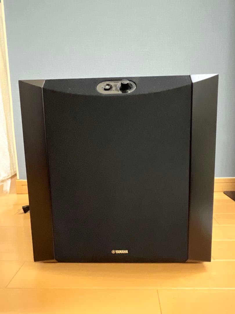 ヤマハ サブウーファー NS-SW300(山田)￼