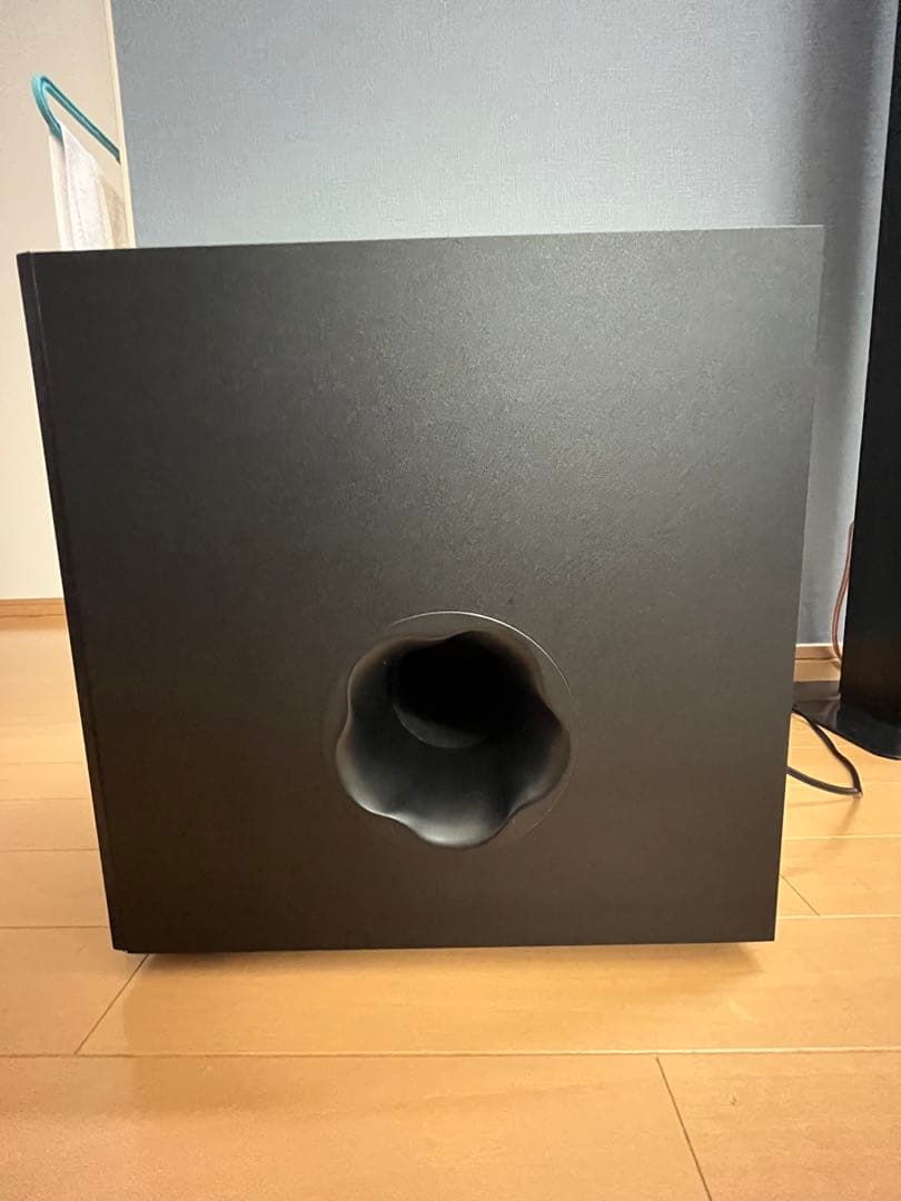 ヤマハ サブウーファー NS-SW300(山田)￼