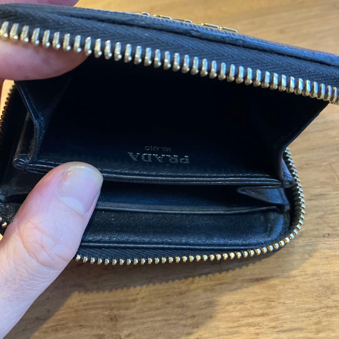 PRADA ブラック レザー ケース