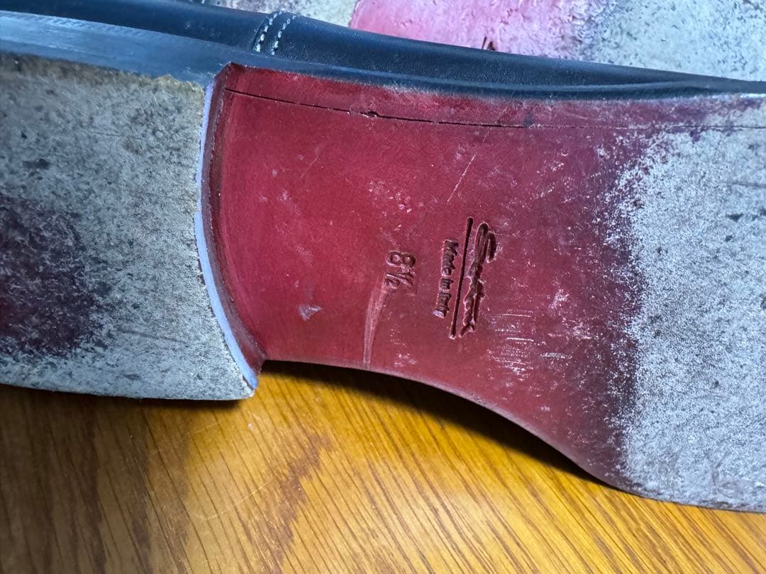 サントーニ 黒革ドレスシューズ