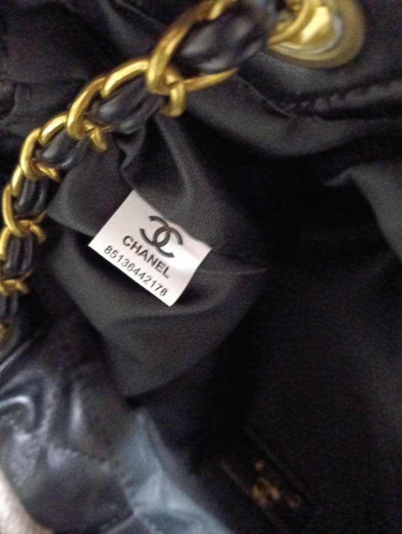 CHANEL ノベルティ 黒 レザー 風バッグ キルティング