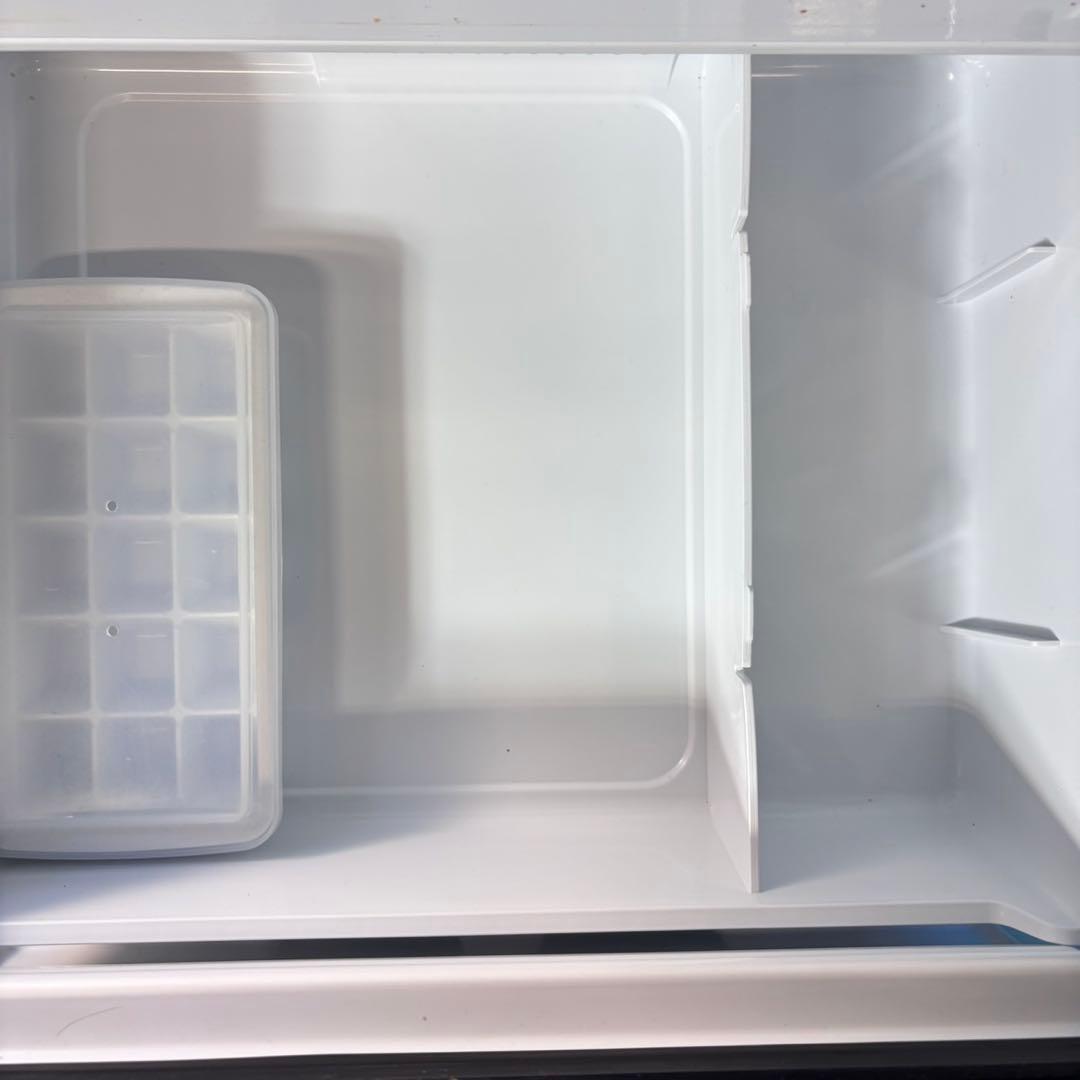 735 最新　2023年製　冷蔵庫　100L強　小型　一人暮らし　右開き　大容量