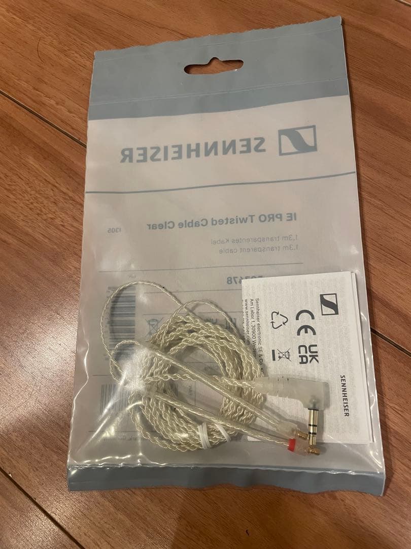 イヤホン Sennheiser TWISTED CABLE CLEAR 507478