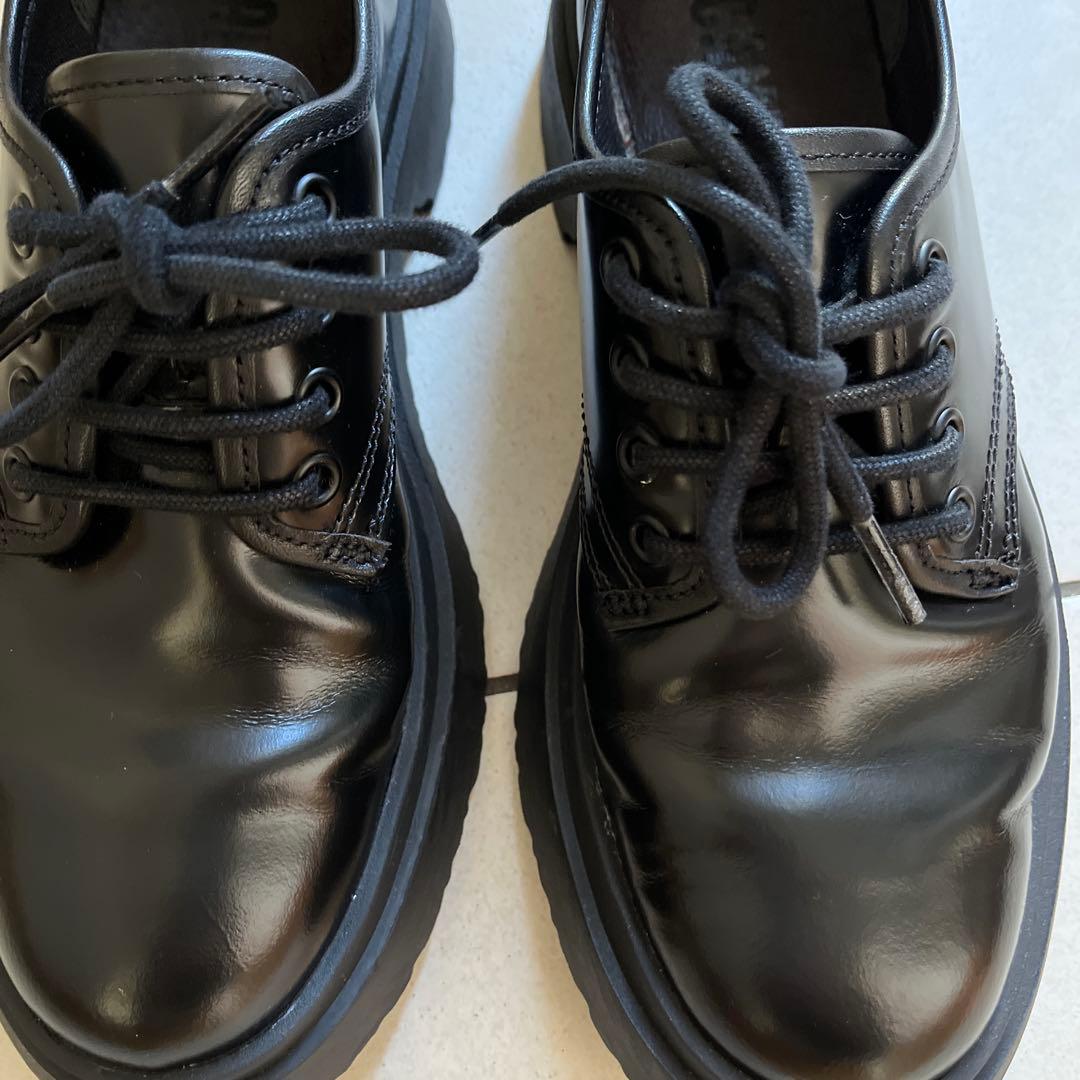 Camper ブラックレザー ローファー